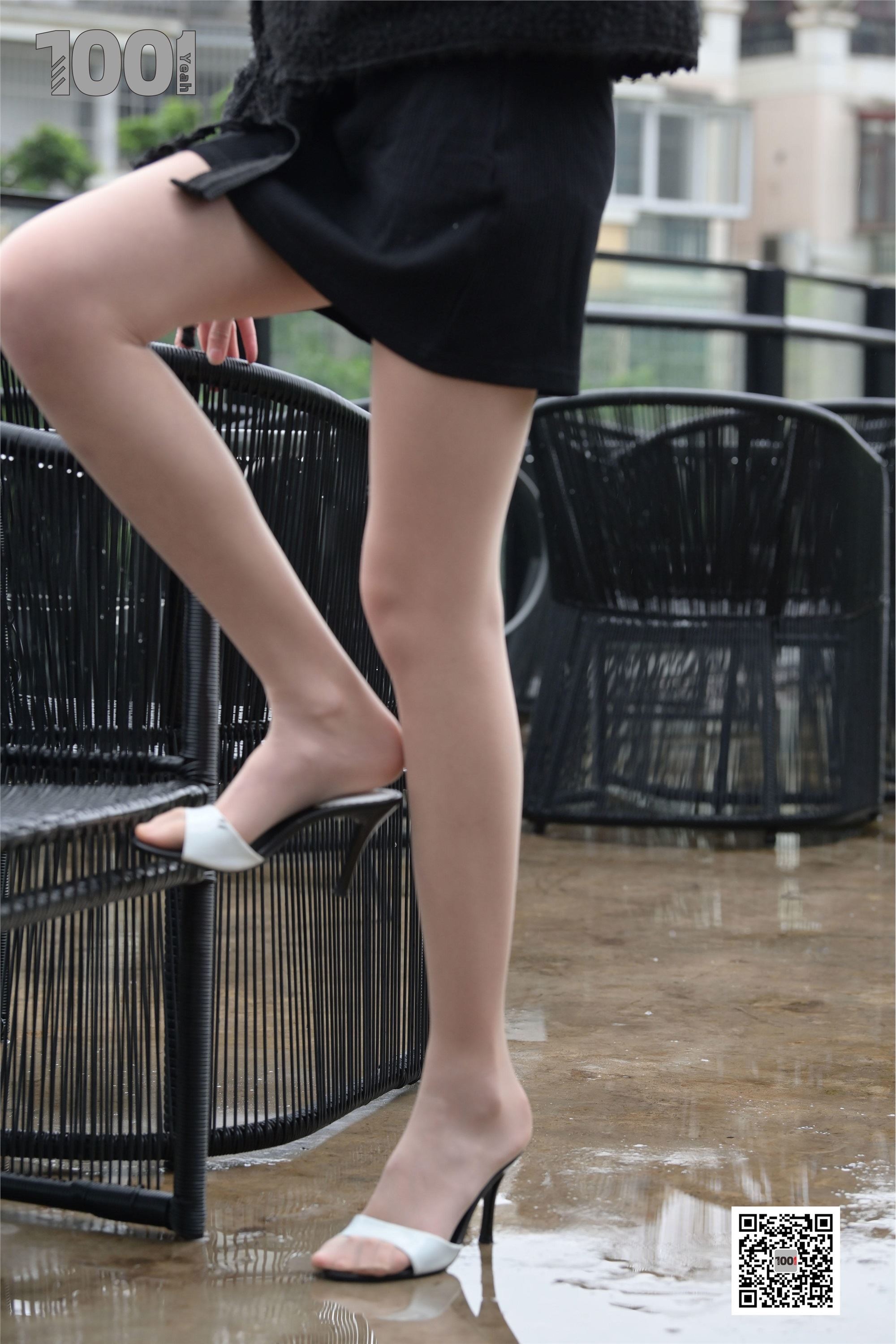 IESS异思趣向  一千零一夜《雨中漫步1》